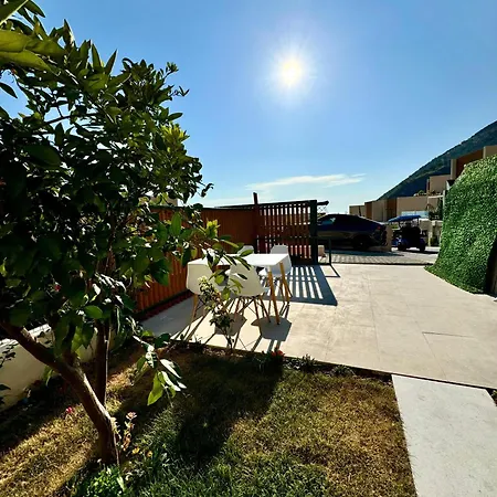 Bella Vista Coast Palase Apartmanhotel