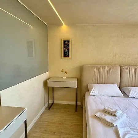Bella Vista Coast Palase Apartmanhotel 4*