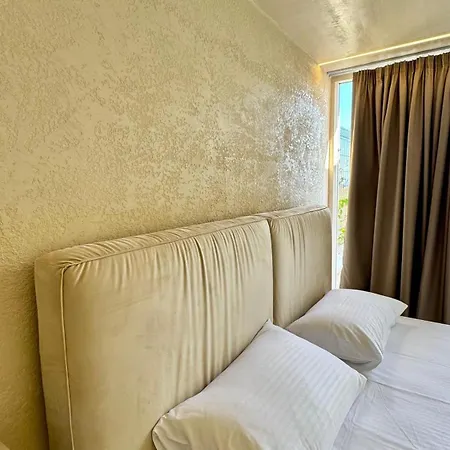 Bella Vista Coast Palase Apartmanhotel