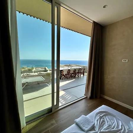 Bella Vista Coast Palase Apartmanhotel 4*