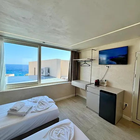 Bella Vista Coast Palase