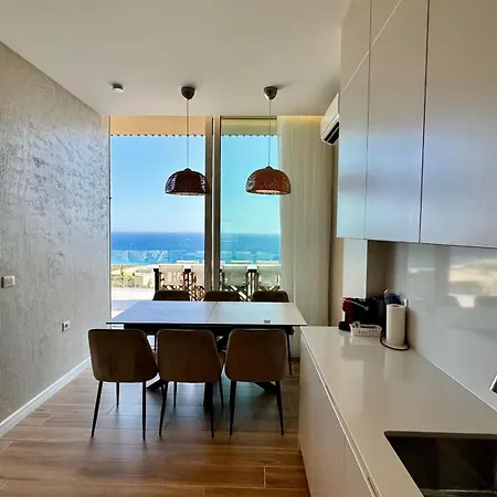 Bella Vista Coast Palase